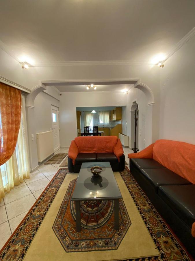 Ferienwohnung Sitara'S House Karpenísion Exterior foto